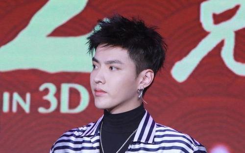 娱乐吃瓜君吴亦凡,娱乐圈风云再起，吃瓜群众热议不断