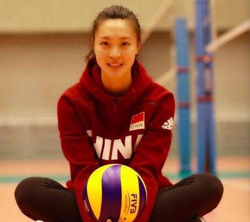 吃瓜娱乐酱打排球,展现青春风采